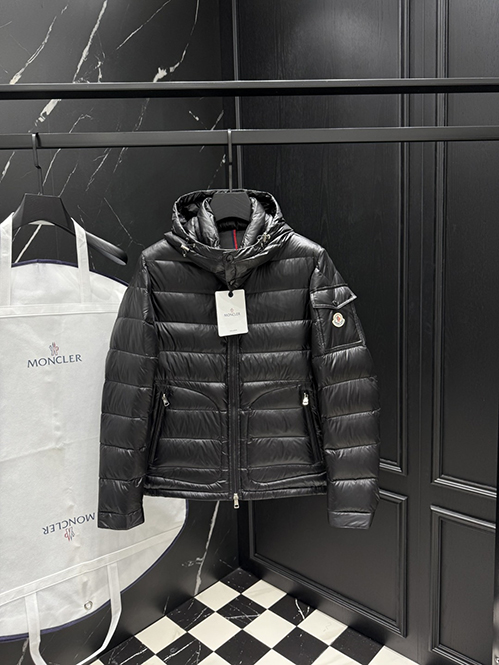 ブラックフライデー モンクレール スーパーコピーパディング