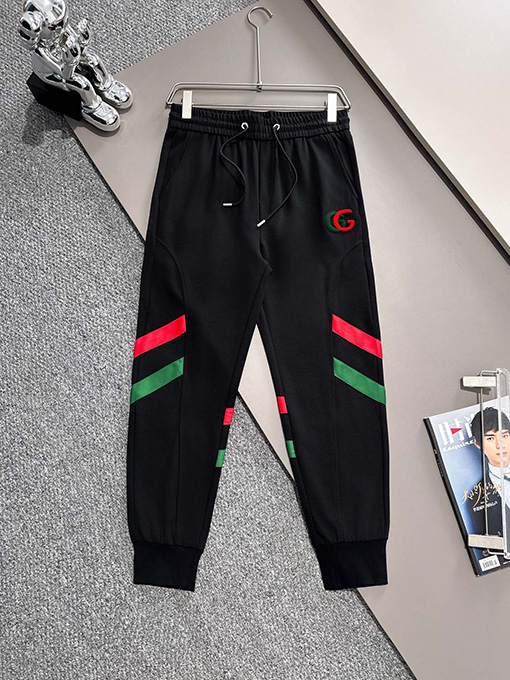 一歩先のスタイルへ｜GUCCI 新クラシックパンツで魅せる大人のカジュアル