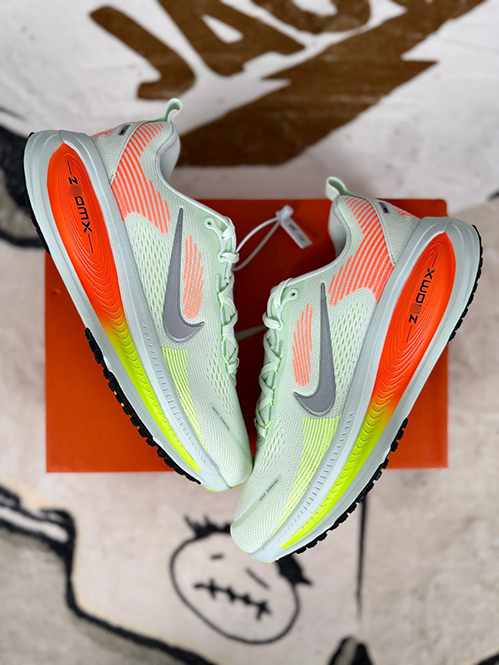 ナイキ メンズ レディース デイブレイク スニーカー｜レトロデザイン&times;快適性で魅せる定番モデル