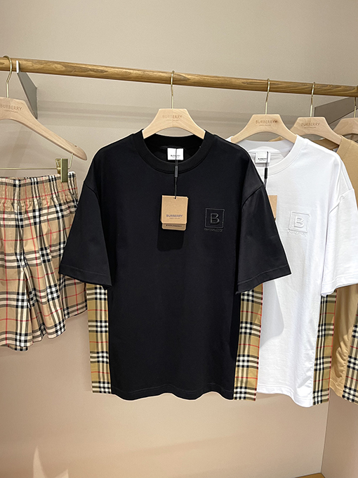 バーバリー  新しいヴィンテージチェック柄のパッチワーク半袖Tシャツ