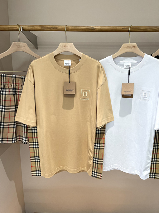 バーバリー  新しいヴィンテージチェック柄のパッチワーク半袖Tシャツ