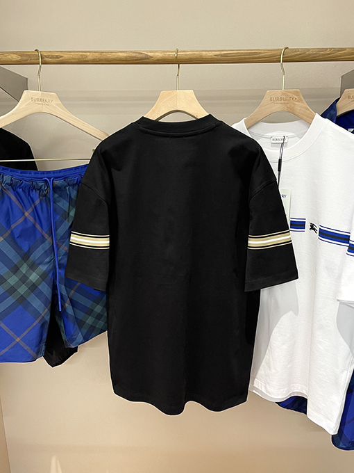 バーバリー  ストライプ装飾小さな軍馬刺繍ファッション半袖Tシャツ