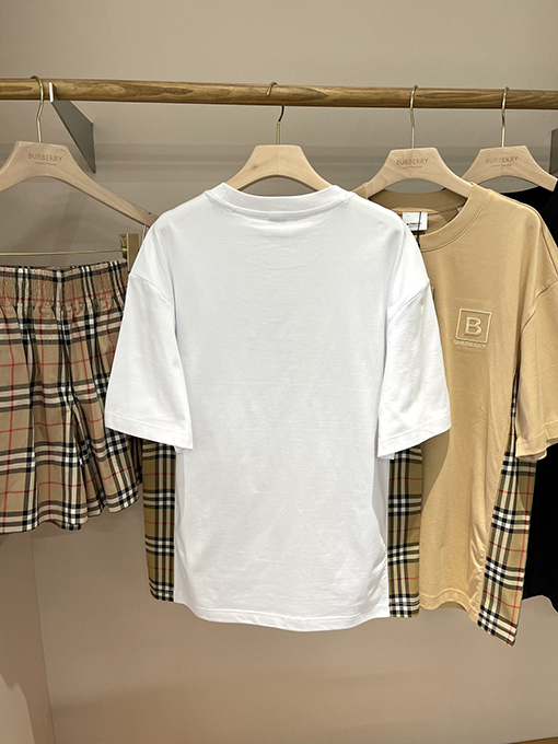 バーバリー  新しいヴィンテージチェック柄のパッチワーク半袖Tシャツ