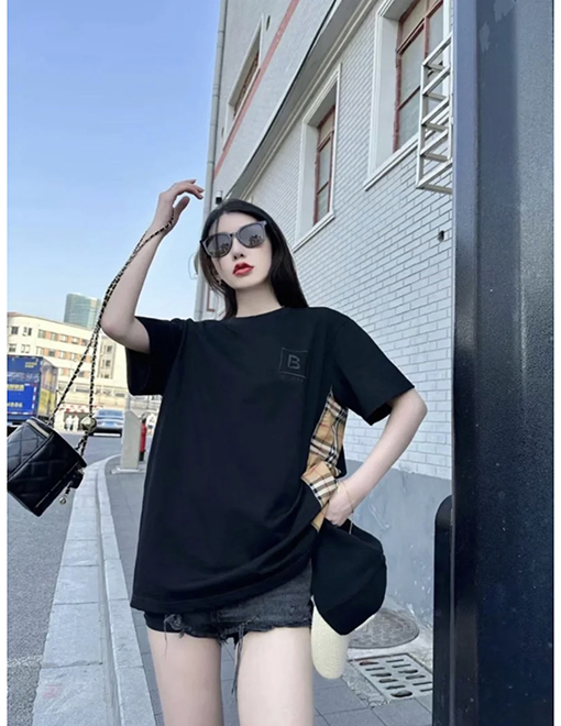 バーバリー  新しいヴィンテージチェック柄のパッチワーク半袖Tシャツ