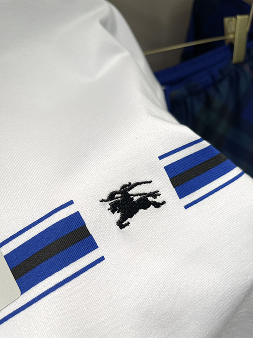 バーバリー  ストライプ装飾小さな軍馬刺繍ファッション半袖Tシャツ