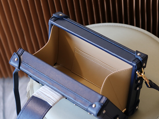 ルイヴィトン  ジャカードベースプリントショルダーバッグ M22882