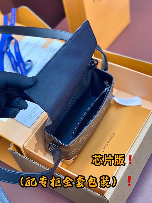 ルイヴィトン  クラシックエンボスファッションショルダーバッグM81746