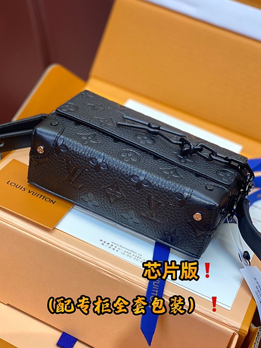 ルイヴィトン  クラシックエンボスファッションショルダーバッグM81746