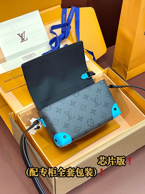 ルイヴィトン  クラシックエンボスファッションショルダーバッグM81746