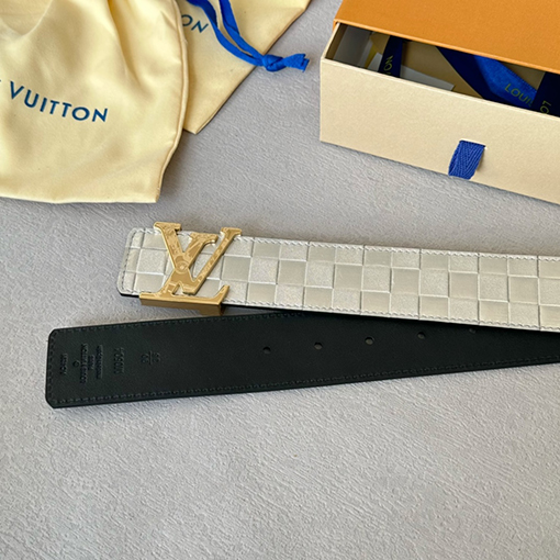 ルイヴィトン  光沢のあるファッションベルト