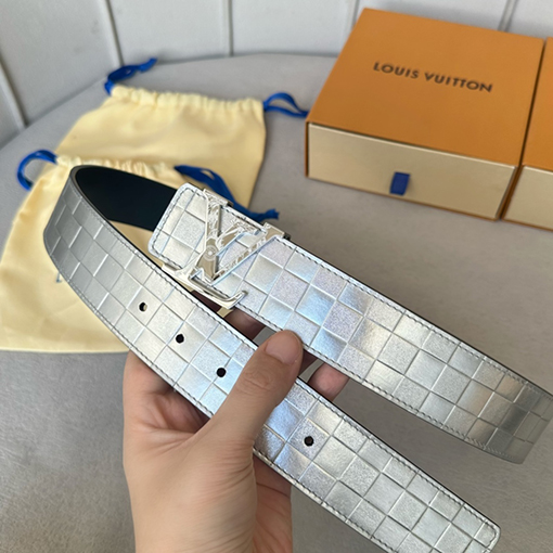 ルイヴィトン  光沢のあるファッションベルト