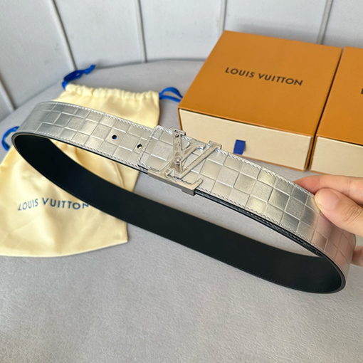 ルイヴィトン  光沢のあるファッションベルト