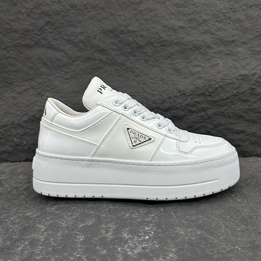 プラダスーパーコピー    Pradaロゴスニーカー