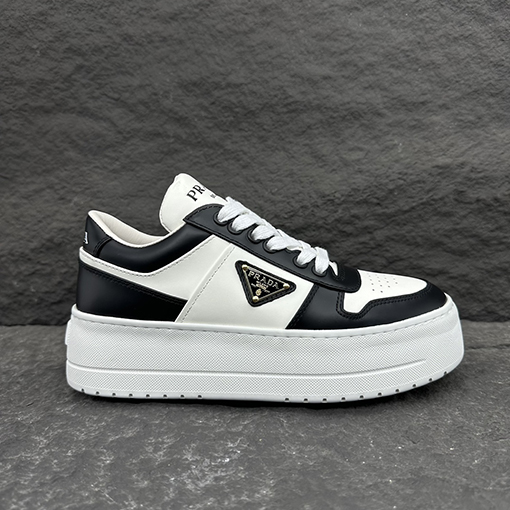 プラダスーパーコピー    Pradaロゴスニーカー