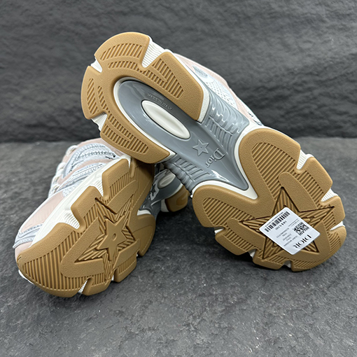 ディオール     Diorロゴメッシュスニーカー