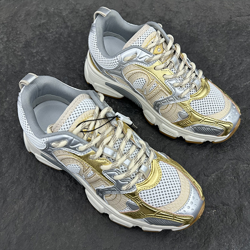 ディオール     Diorロゴメッシュスニーカー