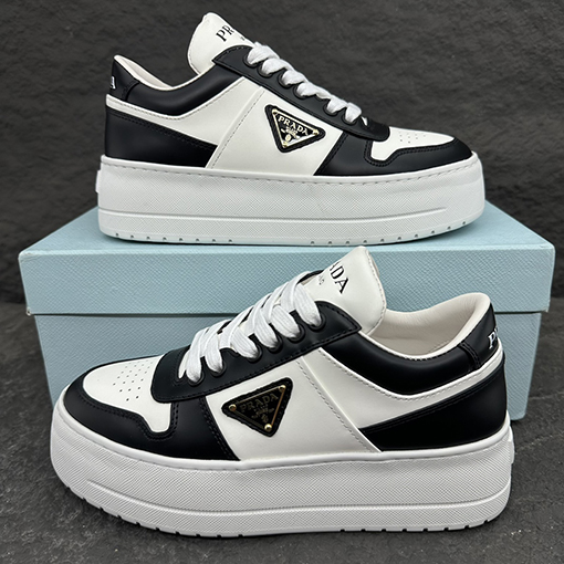 プラダスーパーコピー    Pradaロゴスニーカー