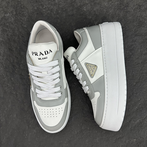 プラダスーパーコピー    Pradaロゴスニーカー