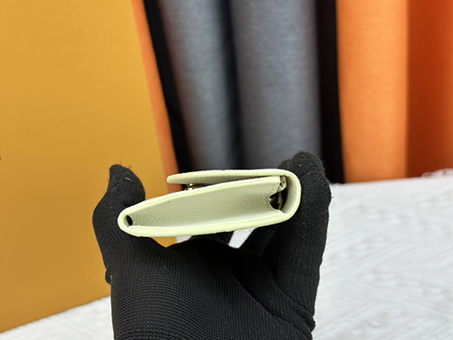 ルイヴィトンコピー  ダイヤモンドホワイト財布 M41939