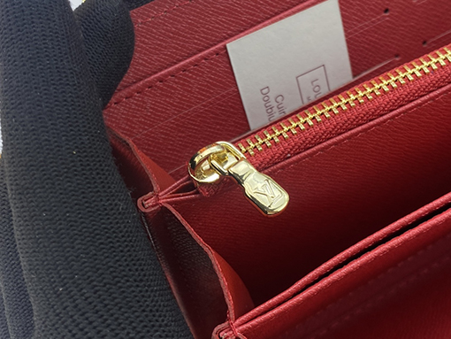ルイヴィトン  カラフルなプリント記録マスコット財布  M81630