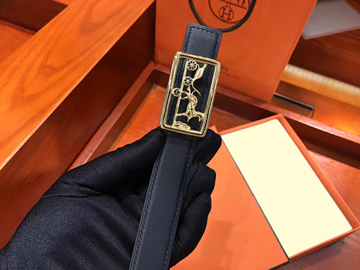 エルメス でフィット感のあるスタイリッシュなベルト