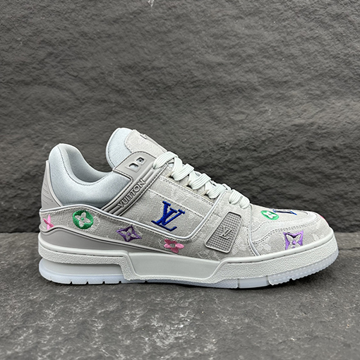 ルイヴィトン    ダミエ3 Dデニム LV ロゴエンボススニーカー