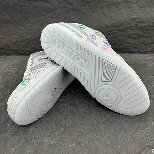 ルイヴィトン    ダミエ3 Dデニム LV ロゴエンボススニーカー