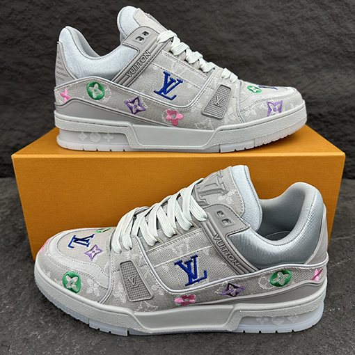 ルイヴィトン    ダミエ3 Dデニム LV ロゴエンボススニーカー