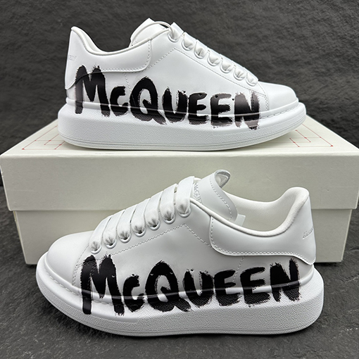 アレキサンダーマックイーンスーパーコピー  ファッショングラフィティMCQUEENマックイーンホワイトシューズ