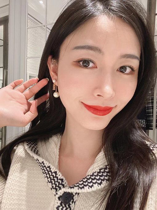 ディオール  Dior アルファベットサイズパールピアス