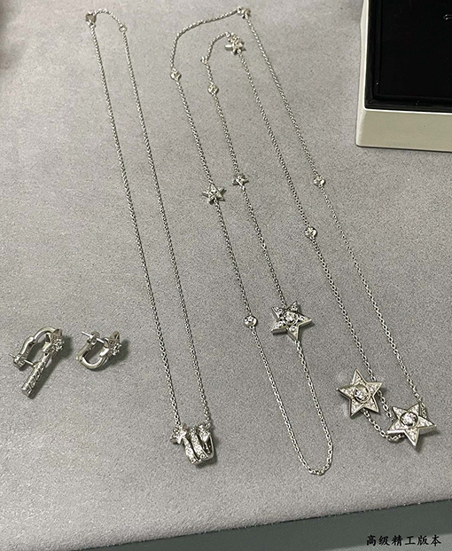 シャネル  AB エレガントでおしゃれなイヤリング