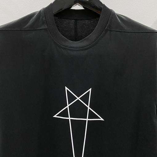 リックオウエンス  5つ星プリントのゆったりしたデザインの5分半袖Tシャツ