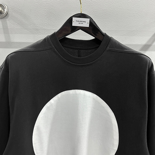 リックオウエンス  大きな円形ステッチパンチラウンドネック半袖Tシャツ