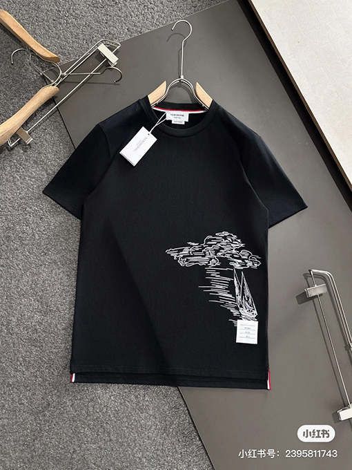 トムブラウン  オーシャンビューセーリングプリントスリット入りラウンドネック半袖Tシャツ