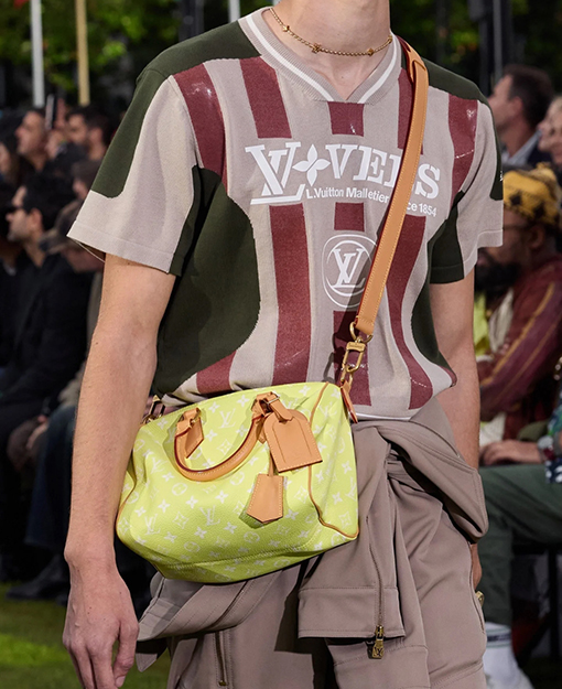 ルイヴィトンスーパーコピーフットボール袖ライン半袖tシャツ