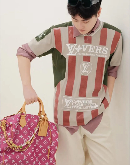 ルイヴィトンスーパーコピーフットボール袖ライン半袖tシャツ