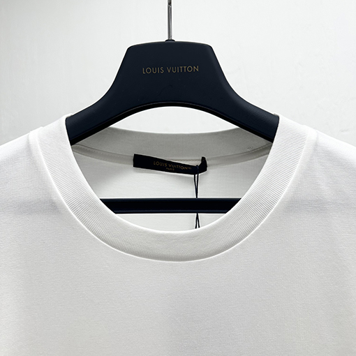 ルイヴィトンスーパーコピー刺繍 ロゴ 半袖Tシャツ