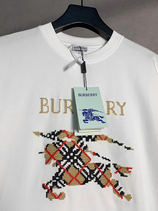 バーバリー刺繍ラウンドネック半袖Tシャツ