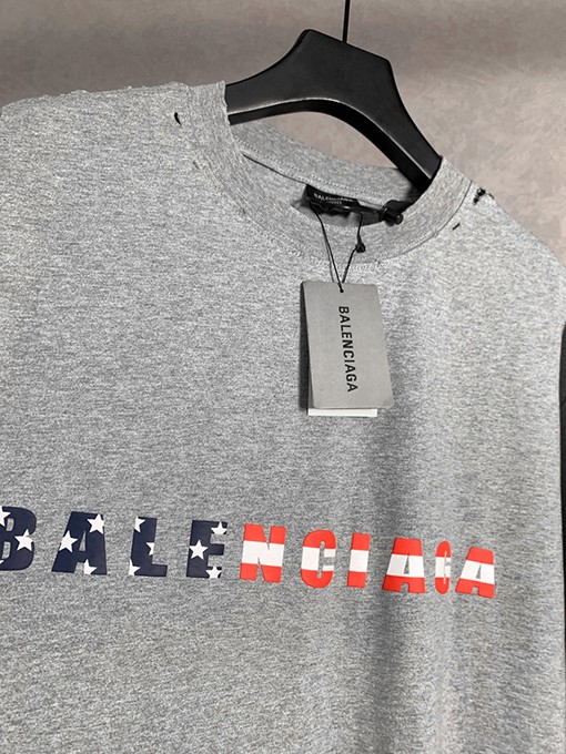 バレンシアガ発泡クルーネック半袖Tシャツ