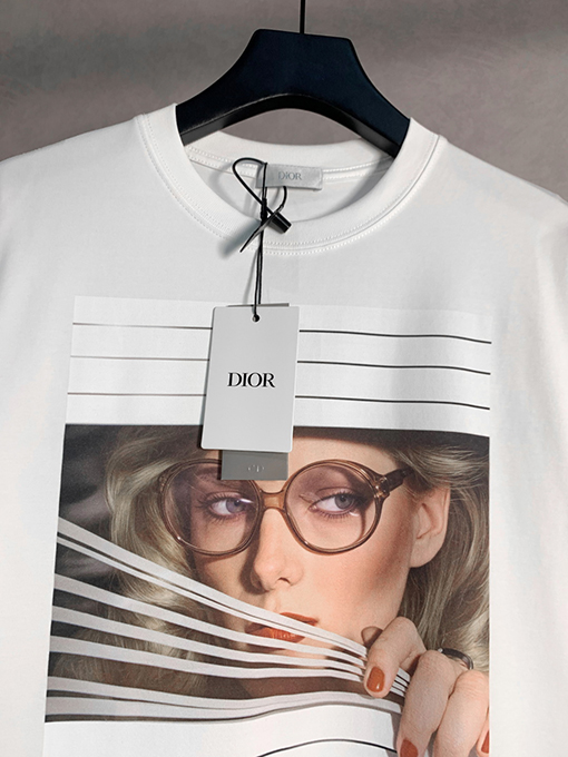 ディオール雑誌表紙丸首半袖Tシャツ