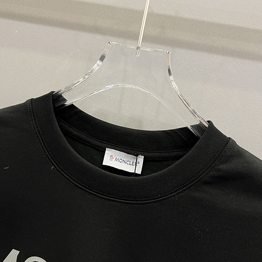 モンクレールコピークルーネック半袖Tシャツ