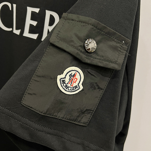 モンクレールコピークルーネック半袖Tシャツ