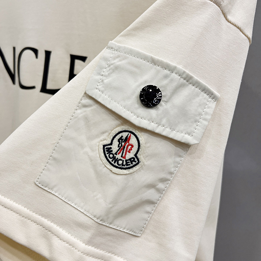 モンクレールコピークルーネック半袖Tシャツ