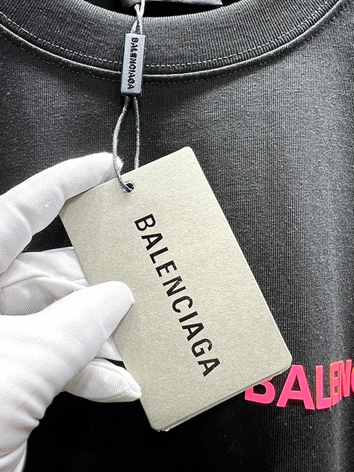バレンシアガ新しいプレス文字半袖Tシャツ