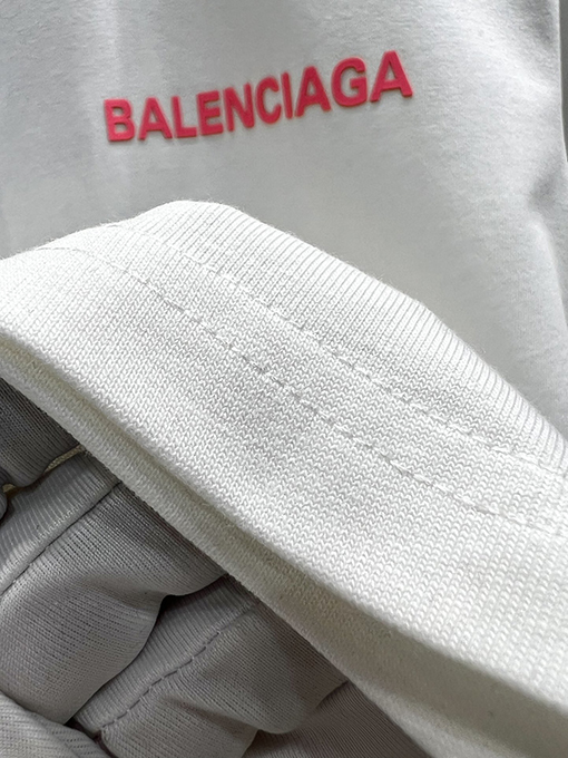 バレンシアガ新しいプレス文字半袖Tシャツ