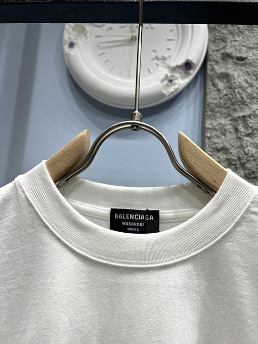 バレンシアガ新しいプレス文字半袖Tシャツ