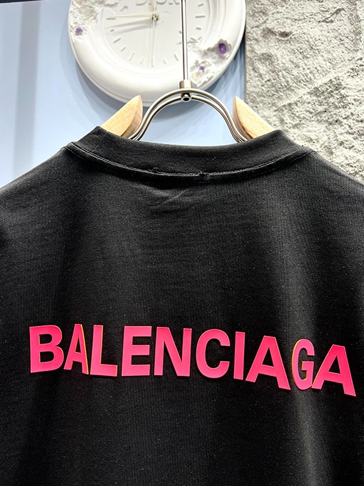 バレンシアガ新しいプレス文字半袖Tシャツ