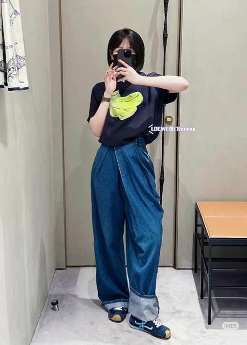 ロエベ限定半袖Tシャツ