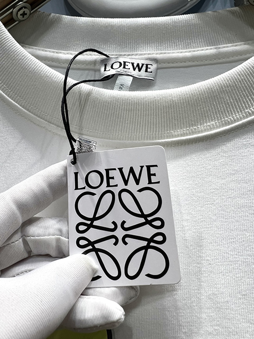 ロエベ限定半袖Tシャツ