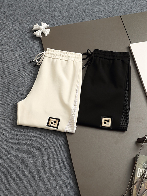 フェンディ25 ssカウンターと同じ毛糸ショートパンツ